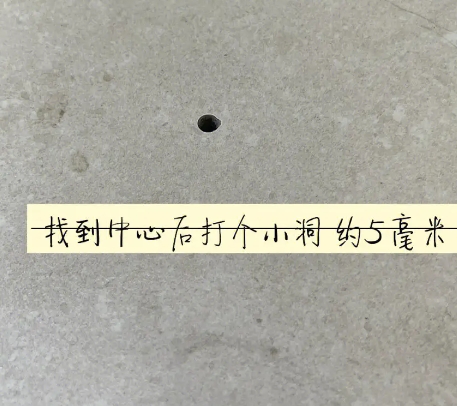 本溪瓷砖空鼓维修公司专业解答在瓷砖铺贴过程中，如果砂料搅拌不均匀，将会带来以下问题